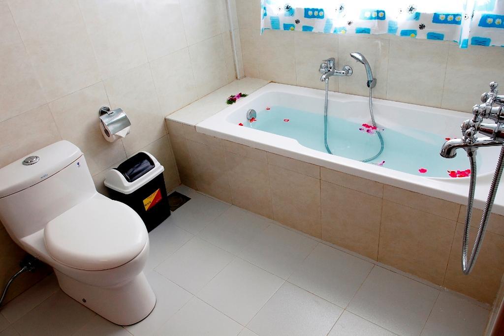 Inle Lotus Hotel Nyaung Shwe Δωμάτιο φωτογραφία