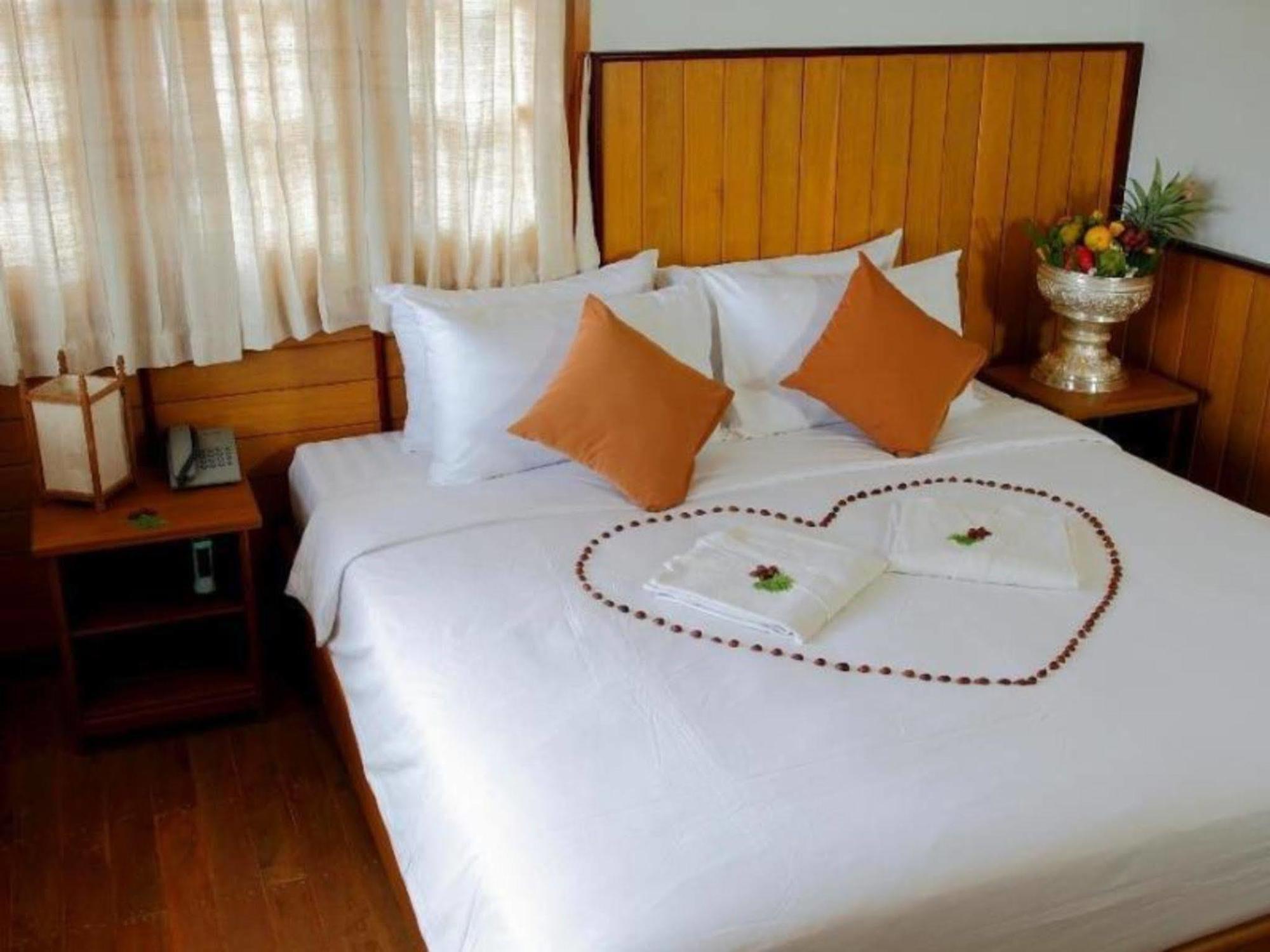 Inle Lotus Hotel Nyaung Shwe Εξωτερικό φωτογραφία
