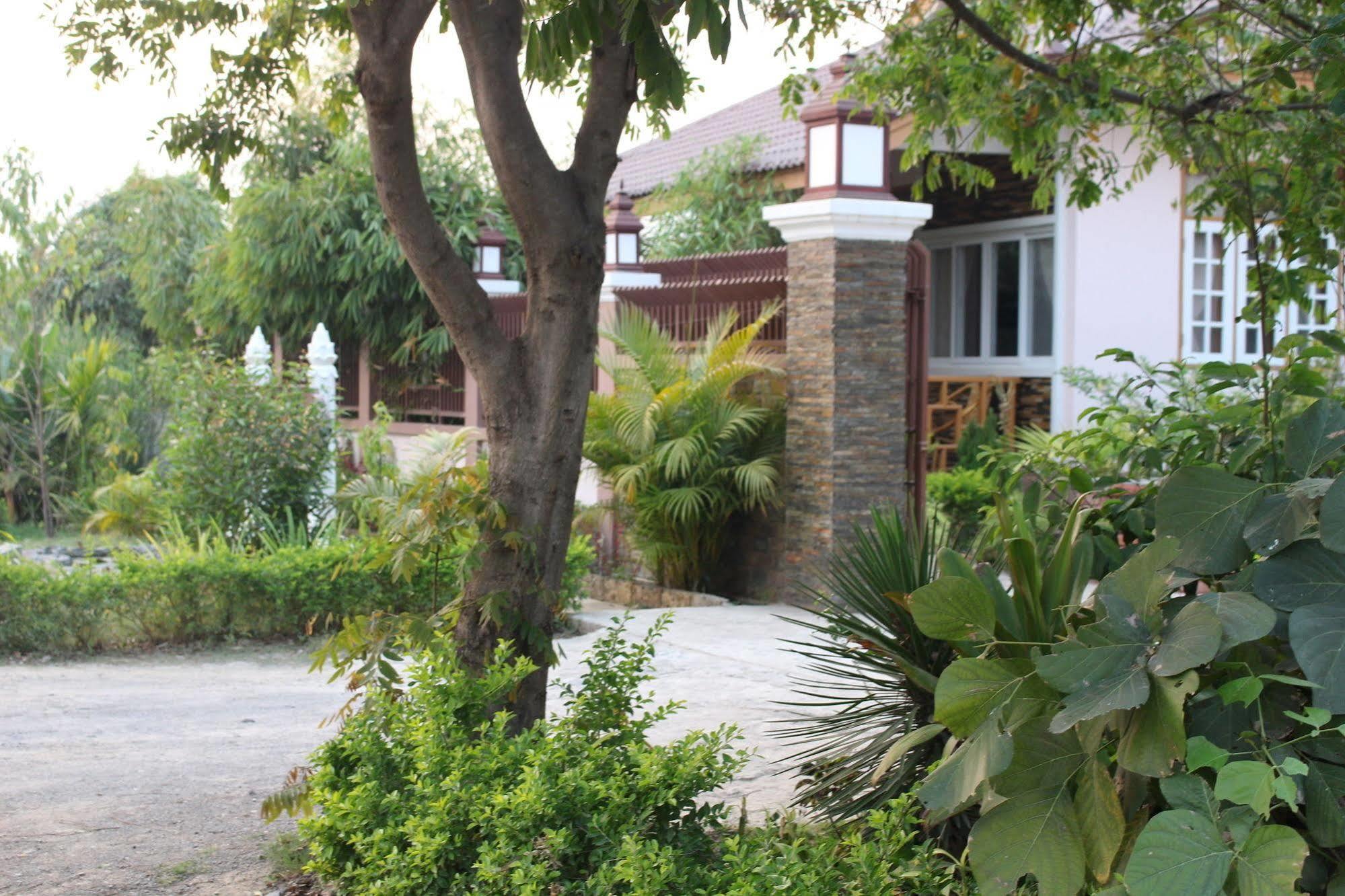 Inle Lotus Hotel Nyaung Shwe Εξωτερικό φωτογραφία